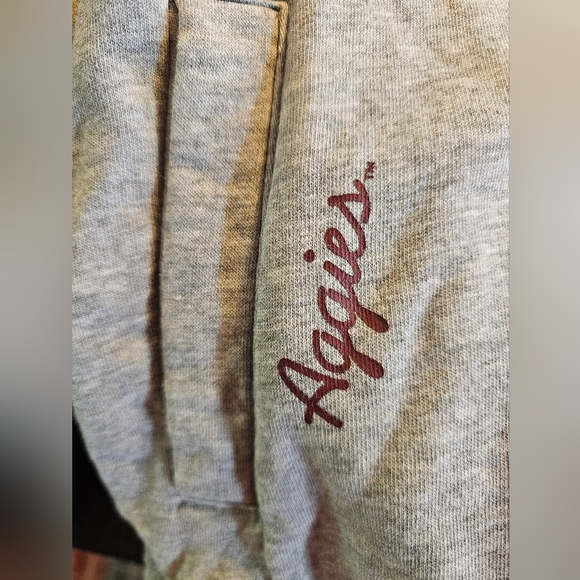 NWT Texas A-M Aggies Quarter-zip Hoodie. Size:S (4-6). - Picture 4 of 6